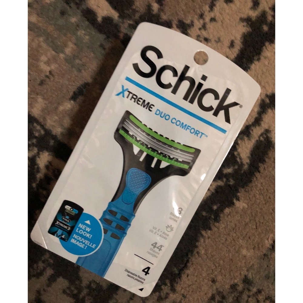 Disposable razor for men